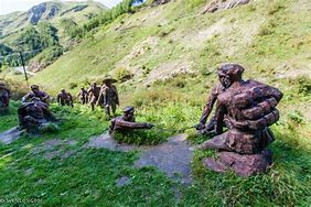 电竞投注平台-包含&quot;红土季节：泥泞中的坚韧与荣耀&quot;的词条