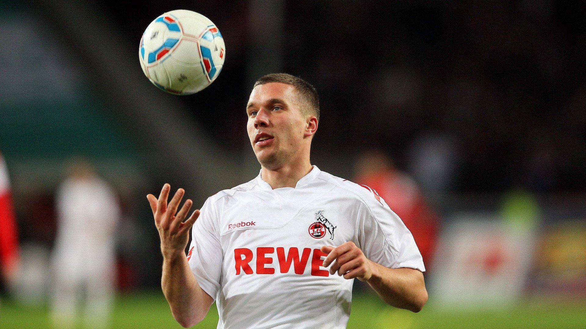 赛车手的训练天幕后:体能与心理训练揭秘,赛车手体能训练内容